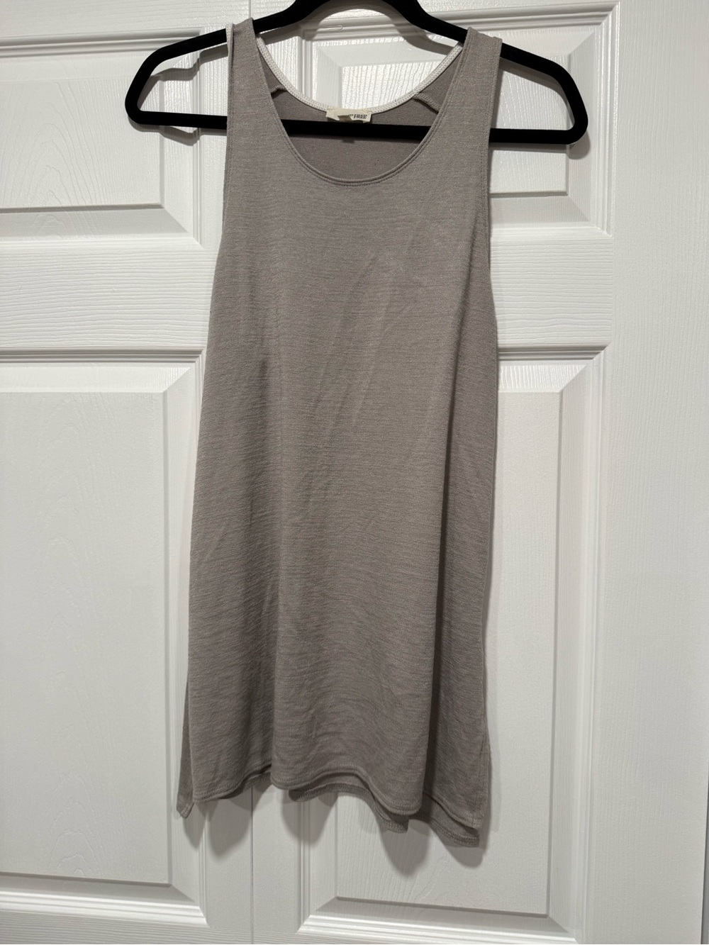 Simple SleevelessTank